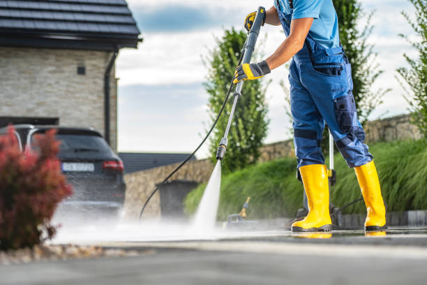 Best Gutter Cleaning  in Willamina, OR